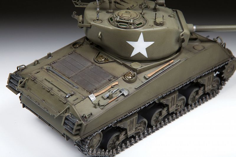 M4 A3 (76mm) SHERMAN TANK. SKALA 1/35