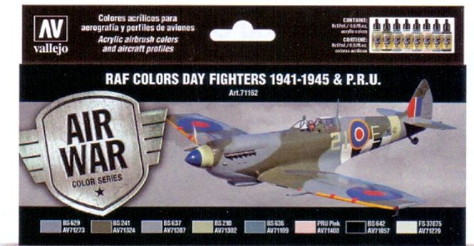 Huvudbild RAF COLORS DAY FIGHTERS 1941-1945 & P.R.U. 8 X 17 ...